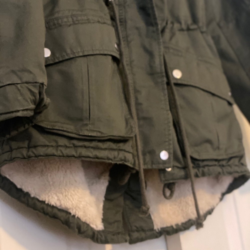 DIVIDED Army Green Full Zip Faux Fur Parka… - Picture 2 of 8
